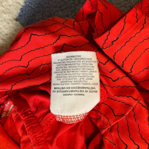 Nike red running shorts - size m - Picture 7 of 9